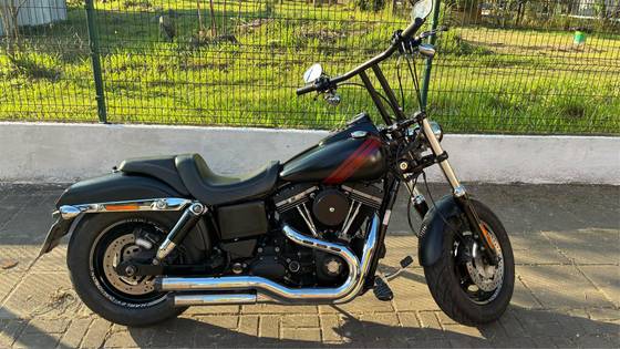 HARLEY-DAVIDSON DYNA FAT BOB 